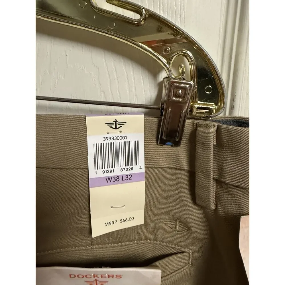 NWT Dockers Workday Khaki Pants Mens 38x32 Brown SmartFlex Classic Fit Tan
